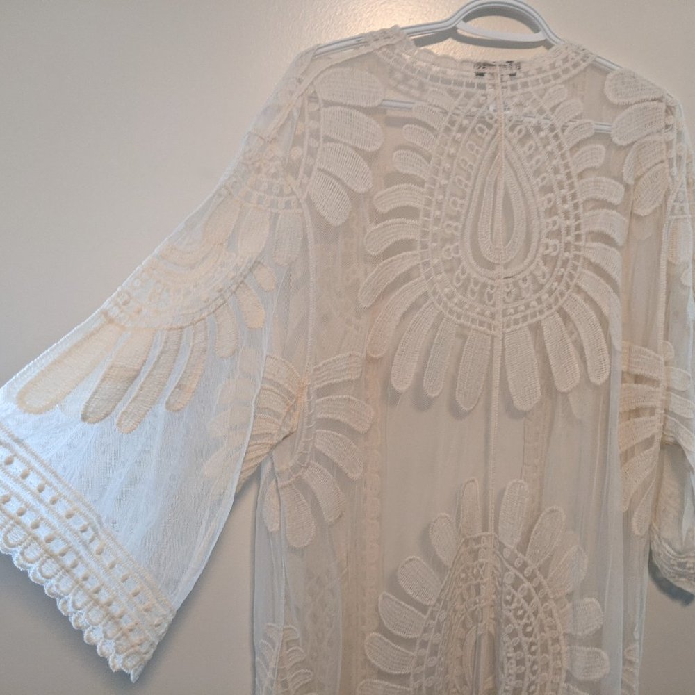 Eclipse Long Lace Kimono